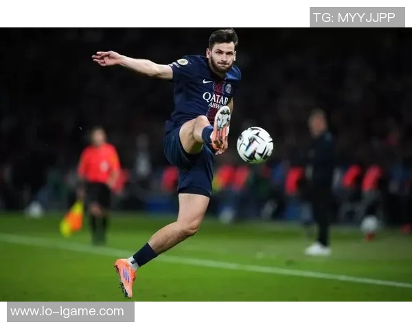 巴黎圣日耳曼有意巴萨18岁中场胡安,球员合同明夏到期